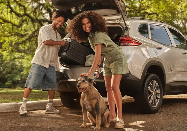 Casal feliz na casa nova 