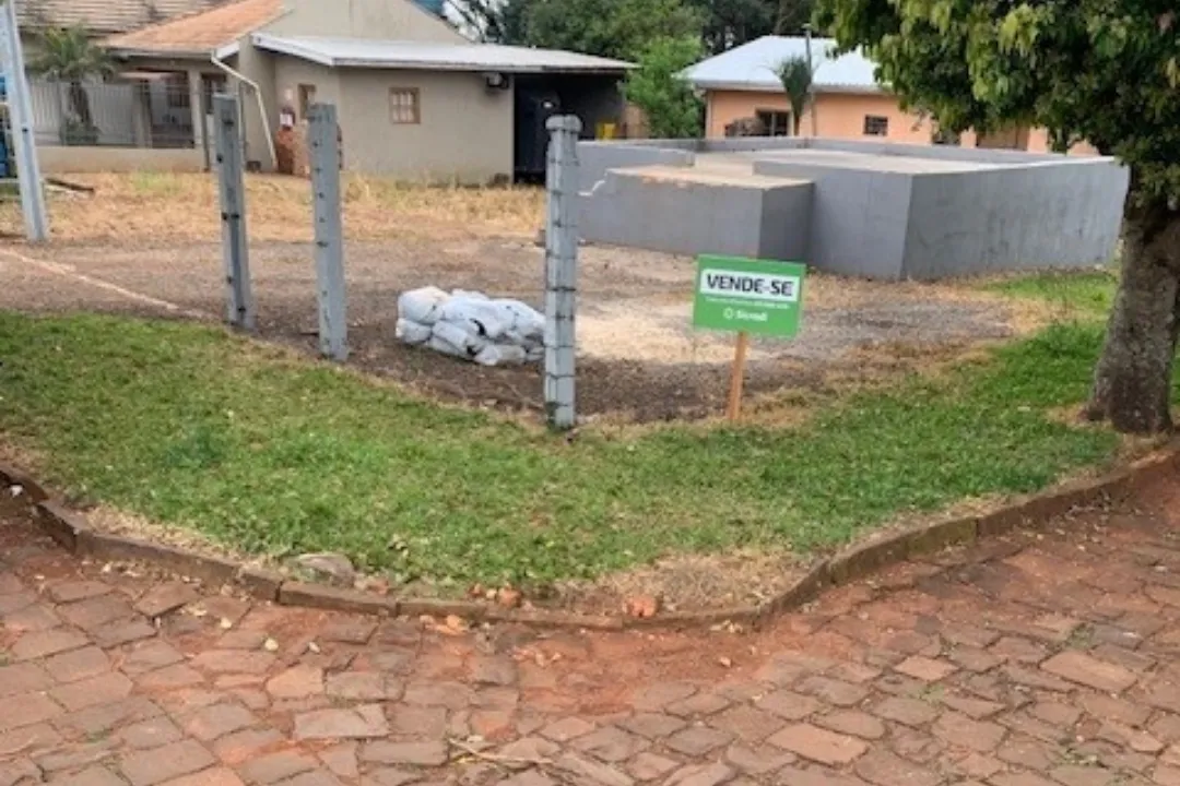  Terreno à venda 