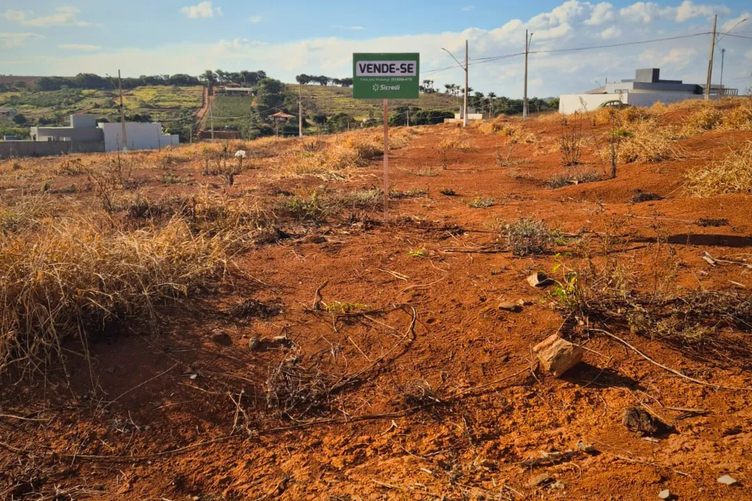  Terreno à venda 