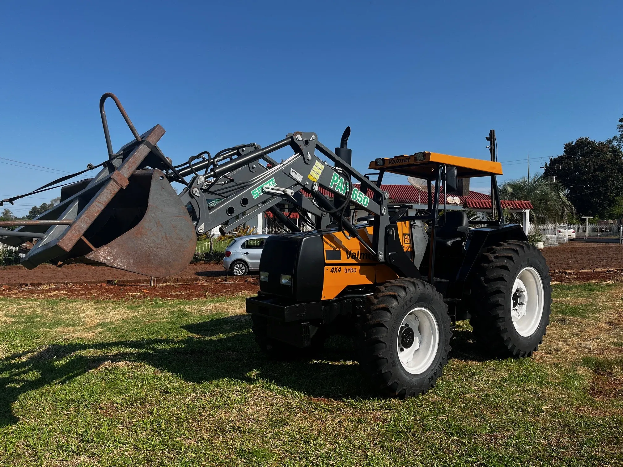  Trator Valmet 885 2003 (1) 