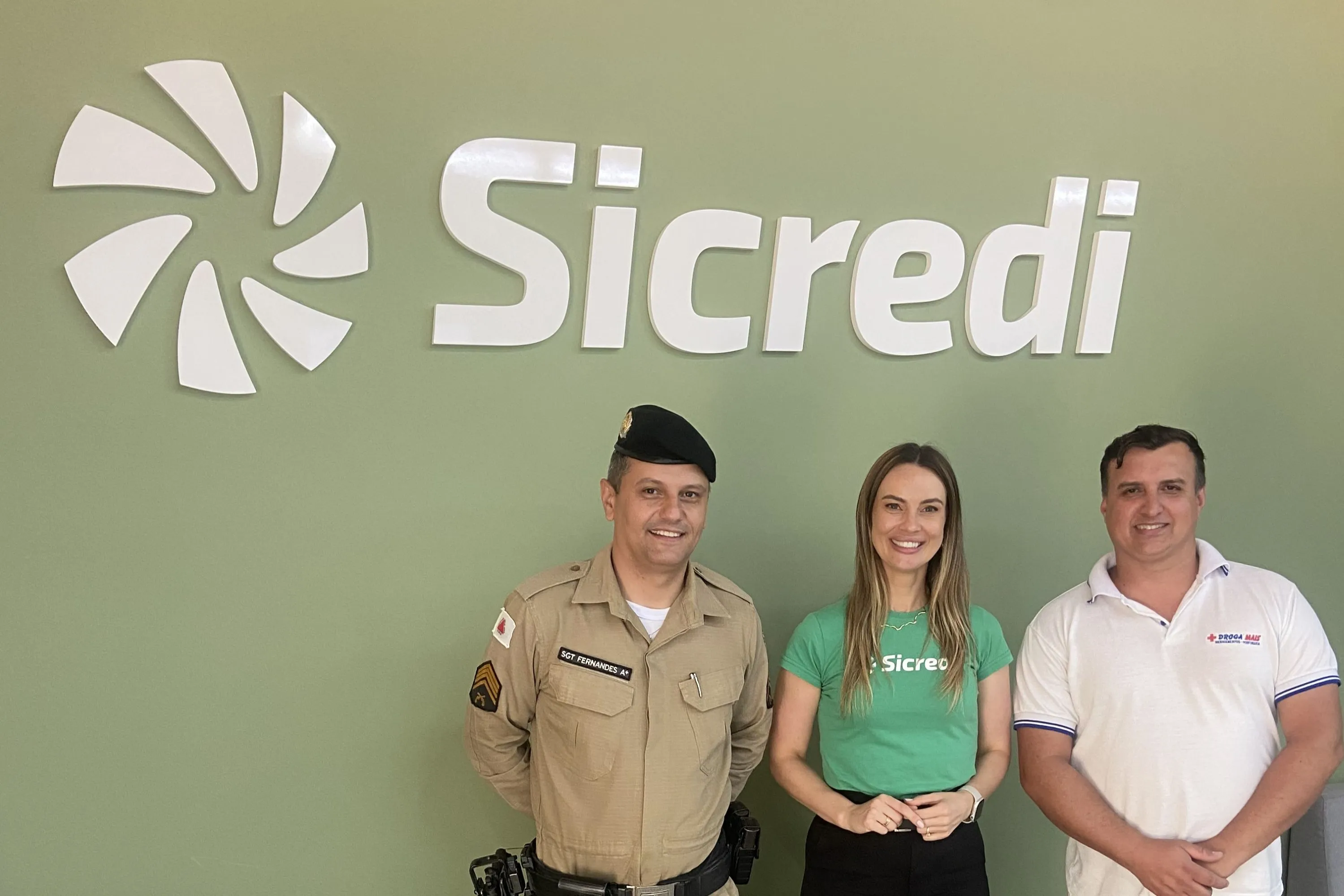  policia_militar_sargento_e_consepe - foto_das_entregas.jpg 
