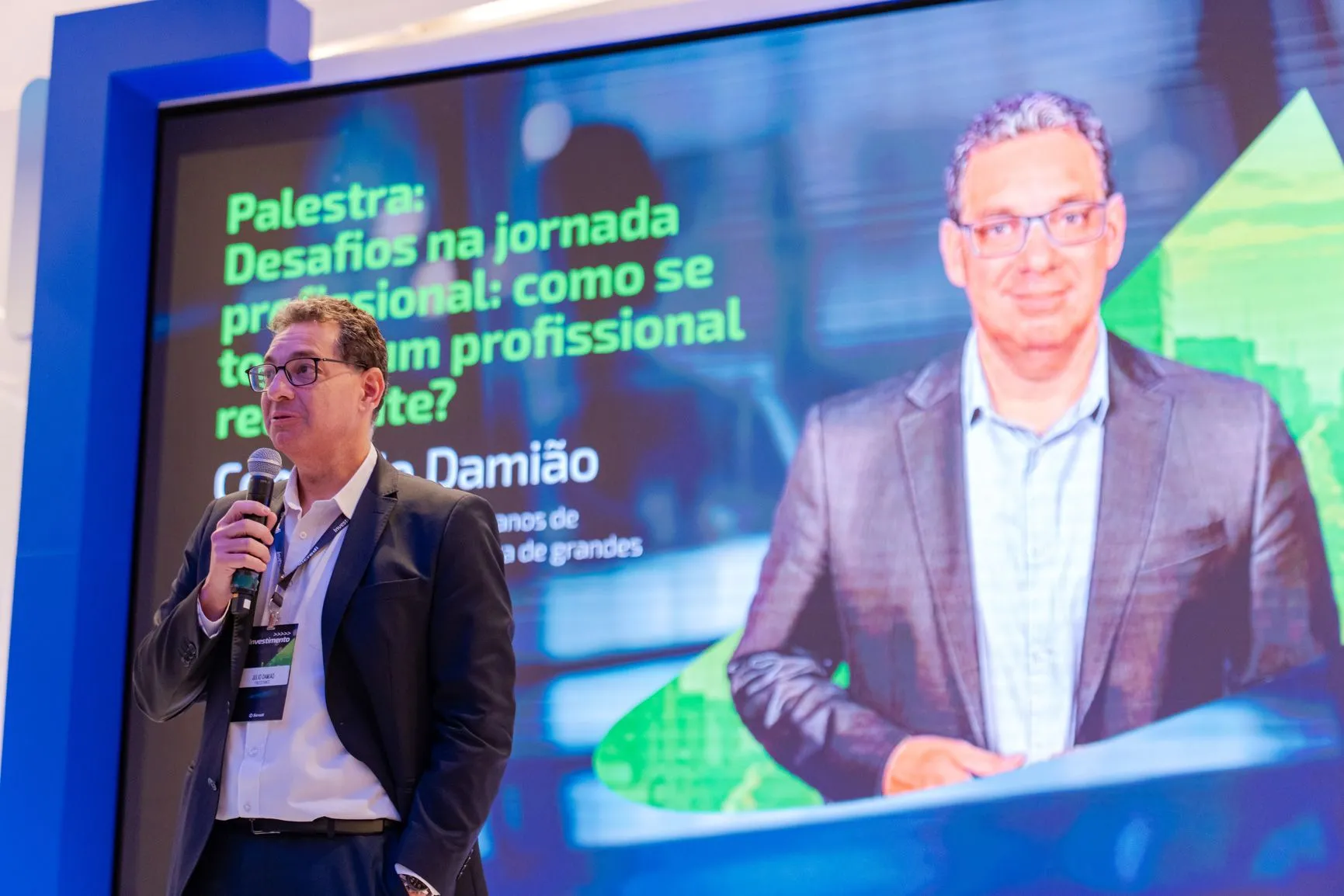  Julio Damião, especialista em finanças, falou sobre os desafios de se tornar um profissional relevante 