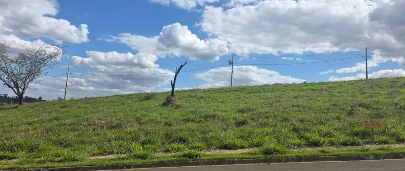 Lote 09, quadra G, Rua 03, no Loteamento Residencial Parque Alvorada, na cidade de Passos/MG. O Terreno possui 250,00 m2, medindo 25x10.