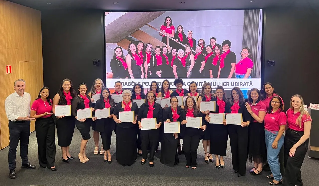 Formandas do Comitê Mulher de Ubiratã com Moacir Niehues