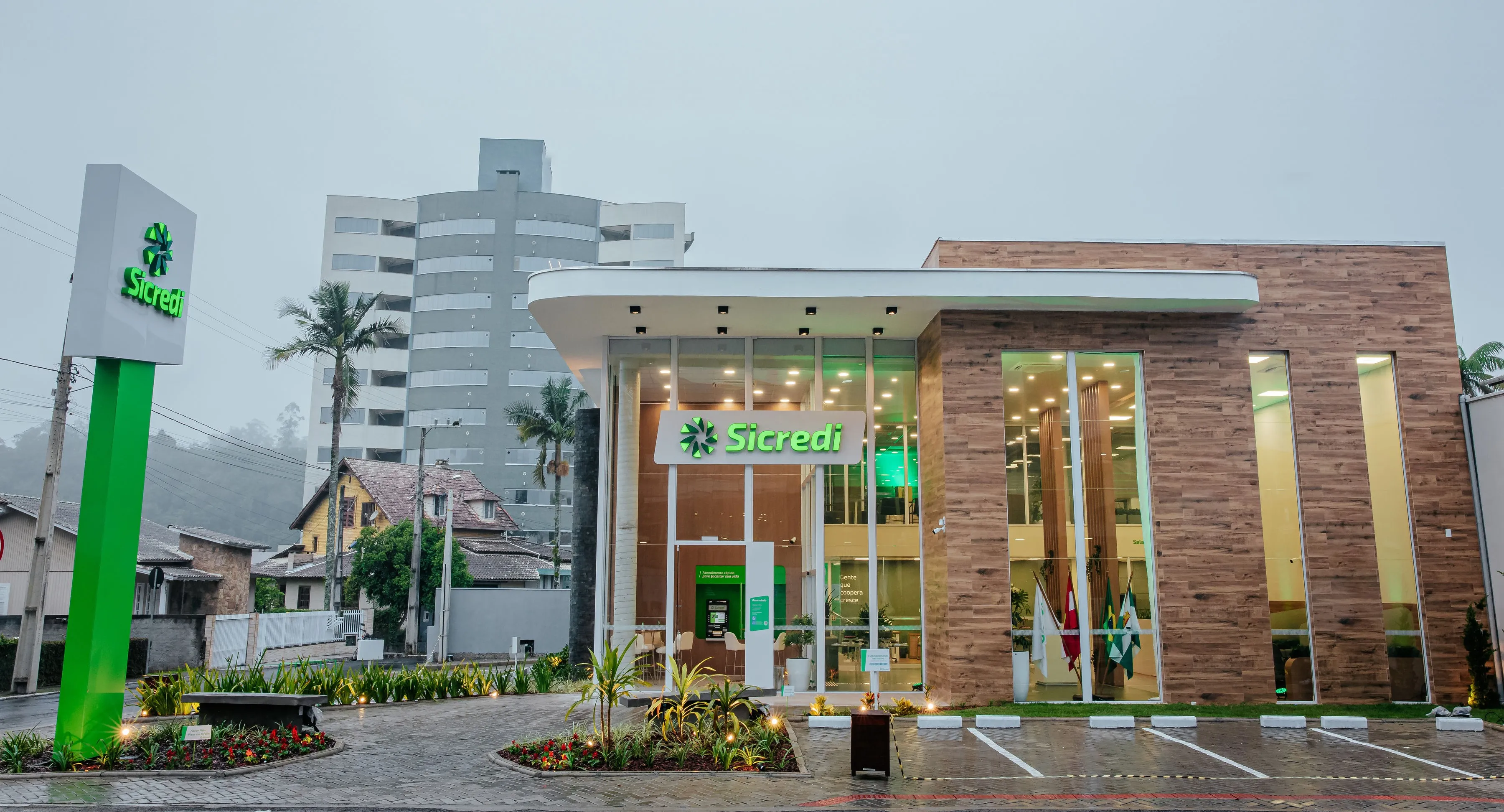  Lauro Müller recebe agência da Sicredi Sul SC 