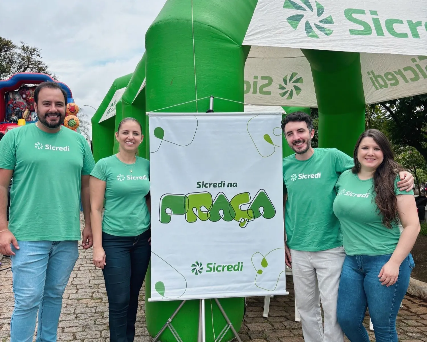  sicredi na praça alfenas 2.jpg 