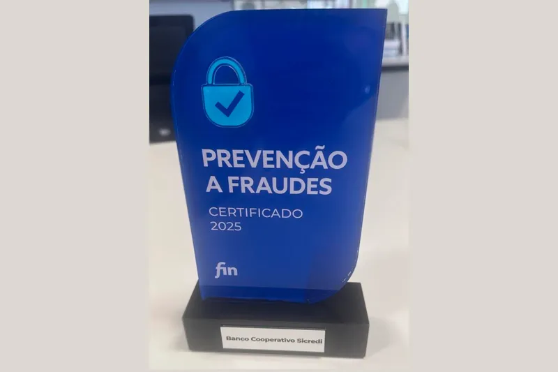  SICREDI-TROFEU-PREVENCAO-A-FRAUDES-FOTO-SICREDI 