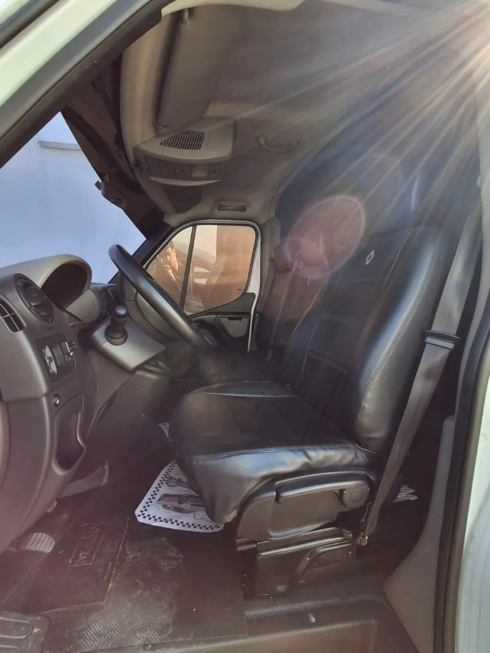  Image - 2025-11-28T110402.473_Easy-Resize.com.jpg 