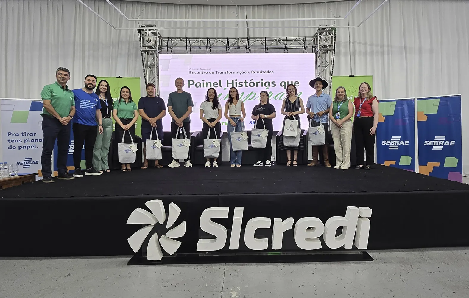  Participantes dos painéis.JPG 