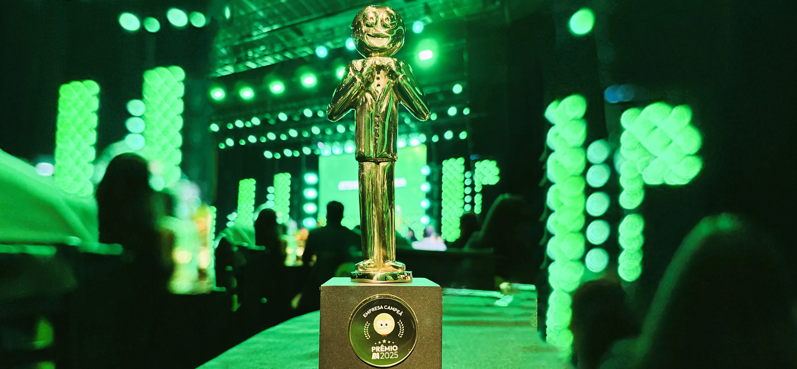  Sicredi é eleito pelo terceiro ano consecutivo líder em atendimento no Prêmio Reclame AQUI 2025 