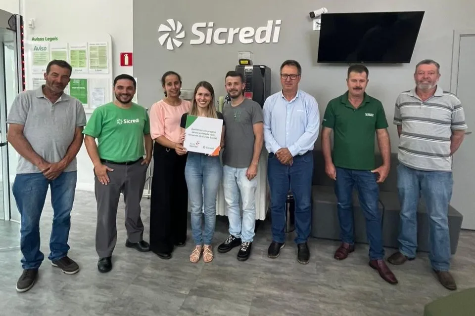  fundo_social - foto_das_entregas1.jpg 