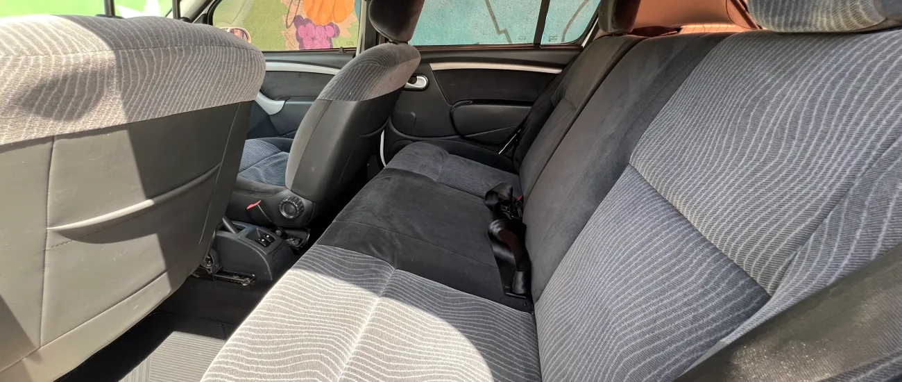  SANDERO - MGH5E73 - Interno 03.png 