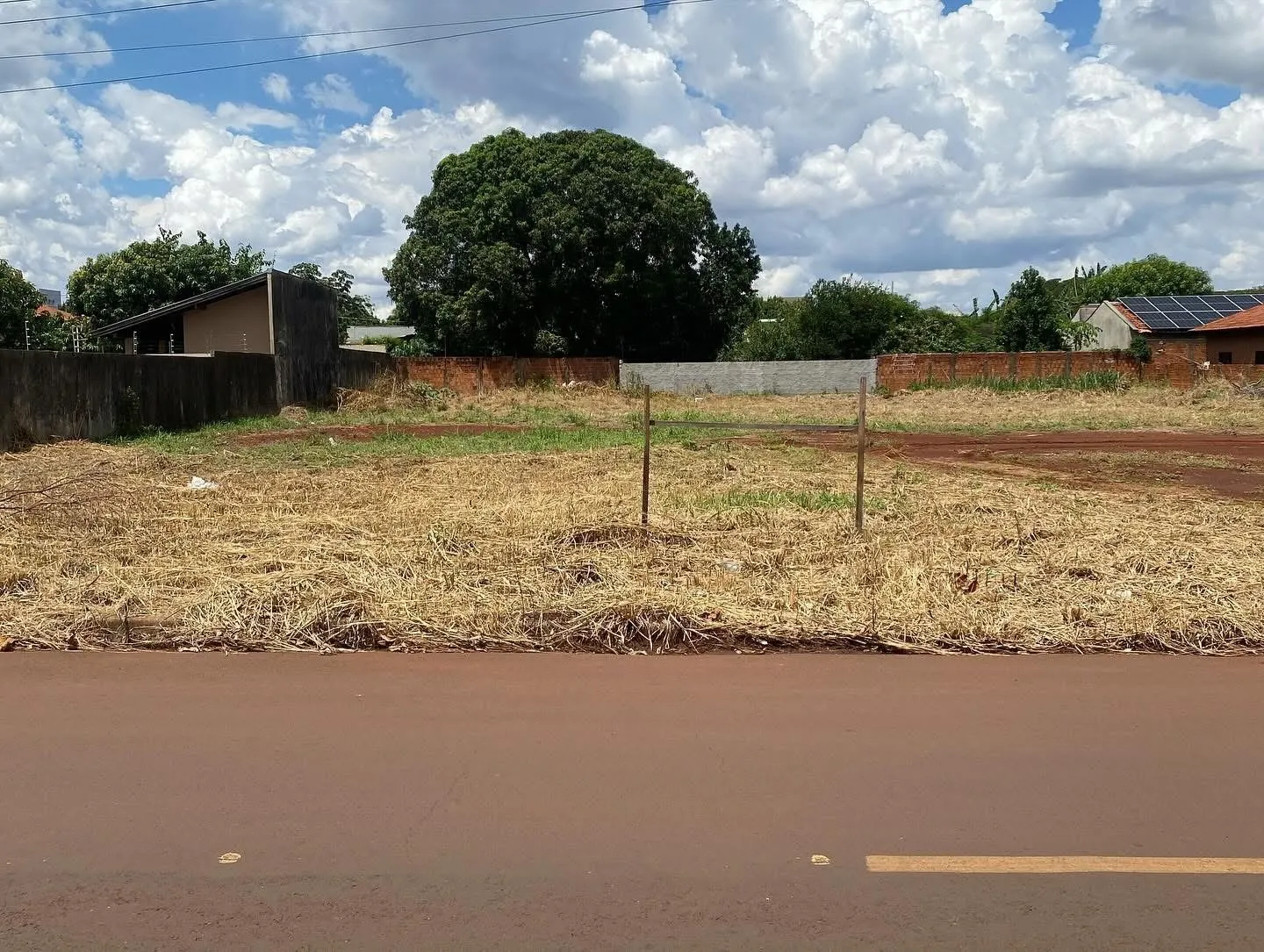  Terreno Parque Alvorada 01.jpg 