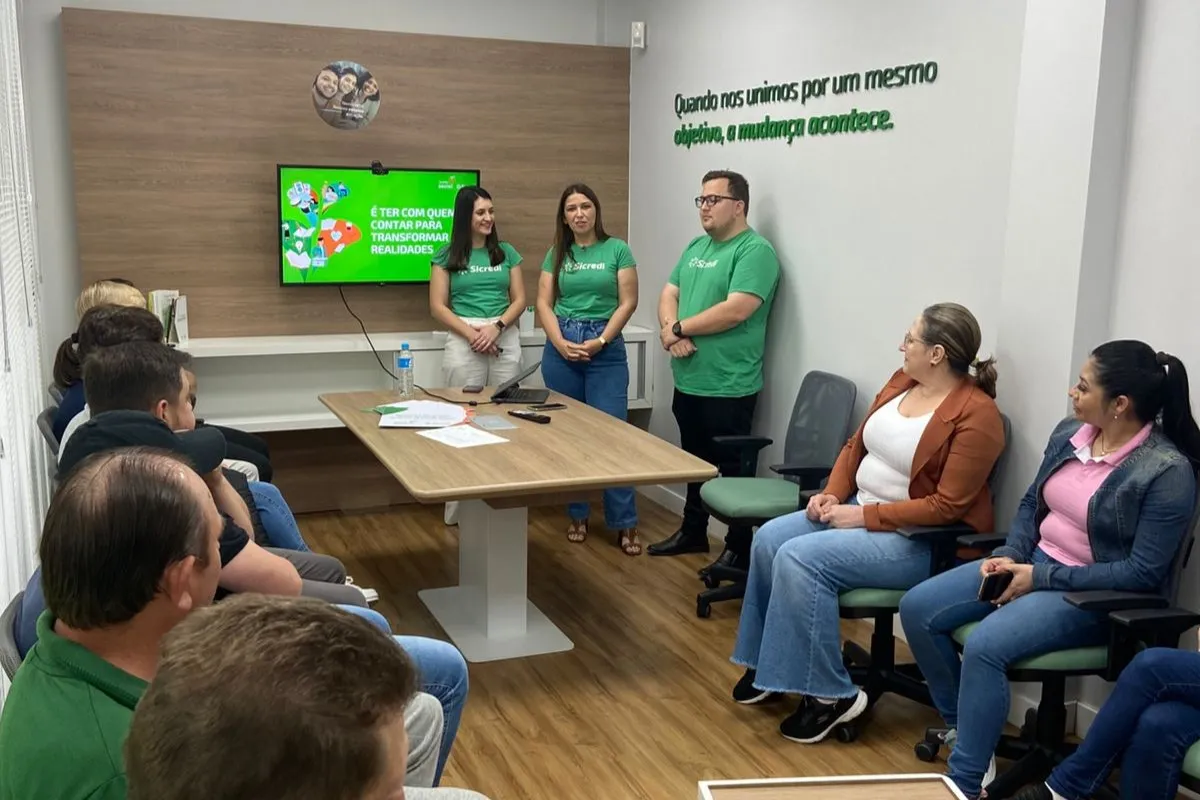  midia_28 - foto_das_entregas 