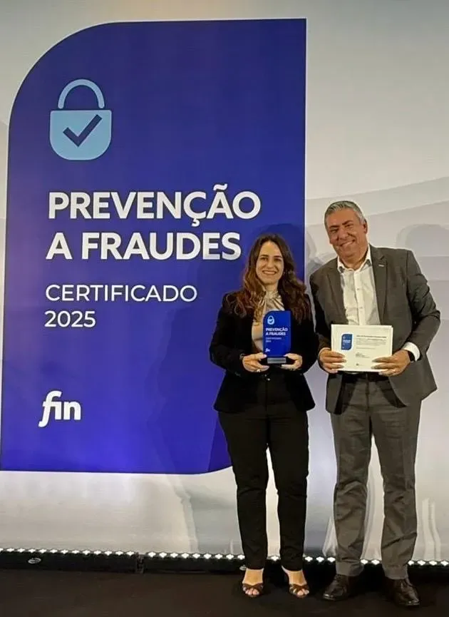  media_produtos_filer_public_thumbnails_filer_public_2025_11_24_foto-selo-prevencao-fraudes-sicredi_2.jpg__630x865_subsampling-2.webp 