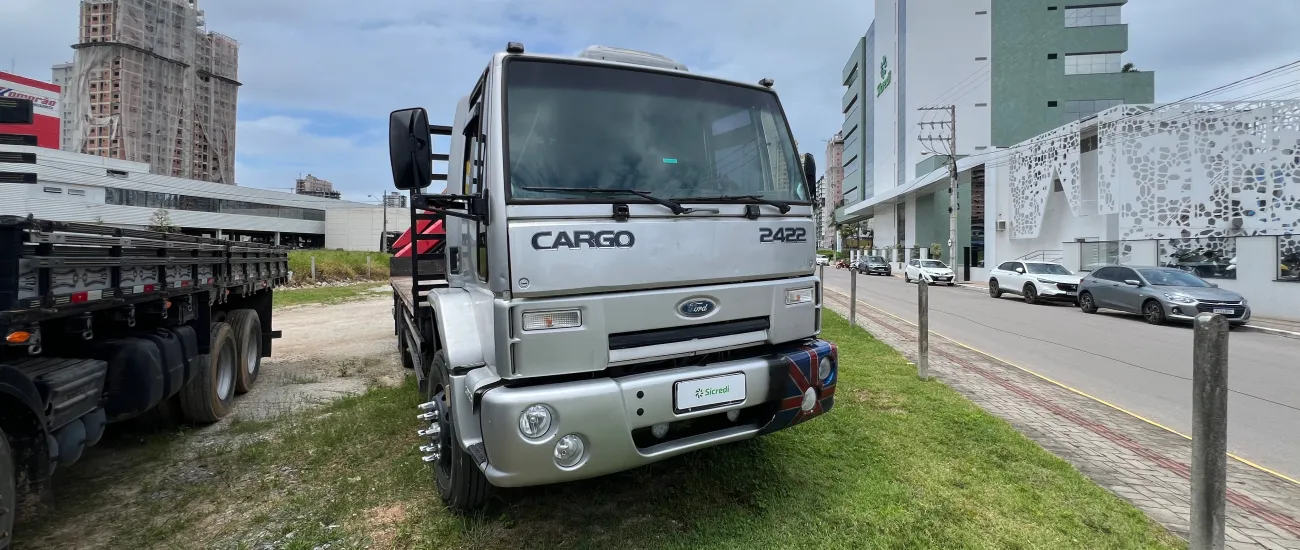  Caminhão - MGR4J90 - Frente.png 