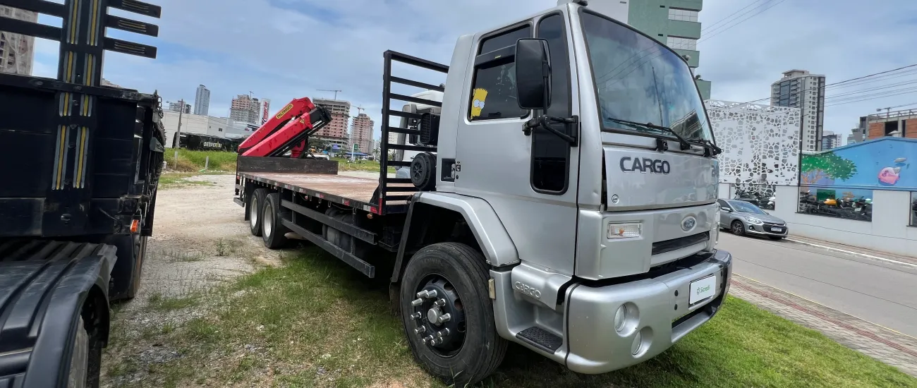  Caminhão - MGR4J90 - Frente 03.png 