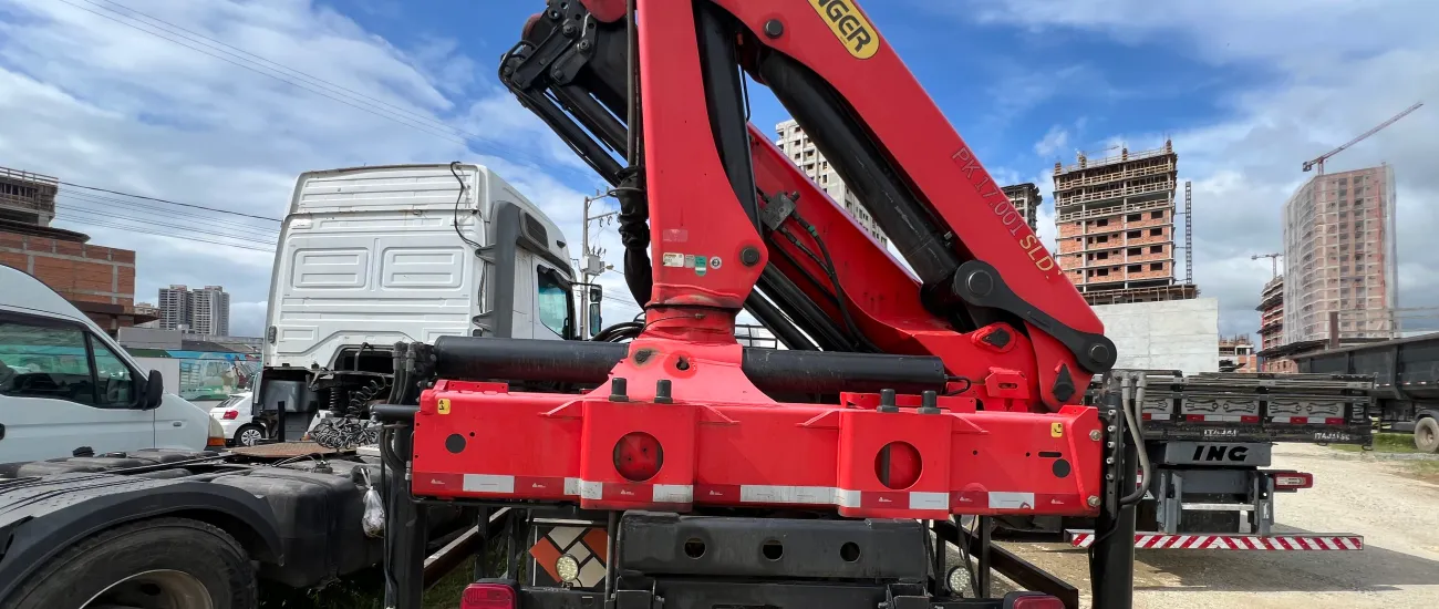  Caminhão - MGR4J90 - Munck.png 