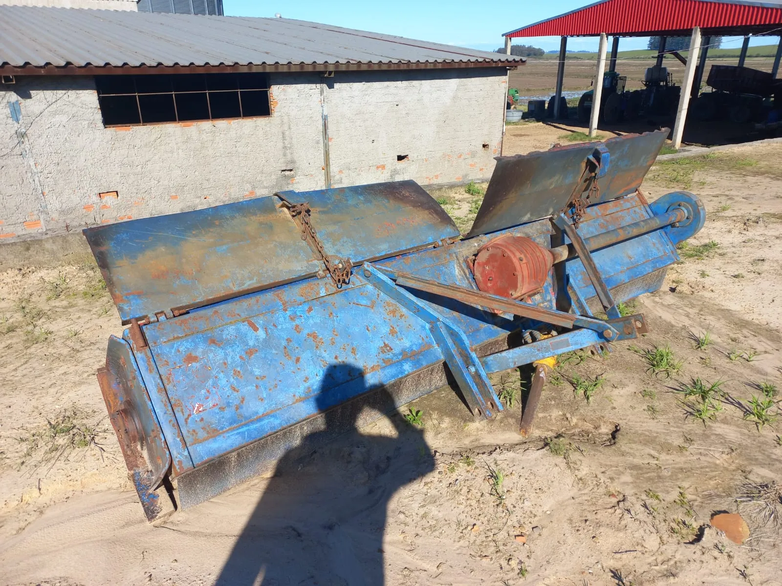  Fotos do bem 2 (enxada rotativa - bem 2) 