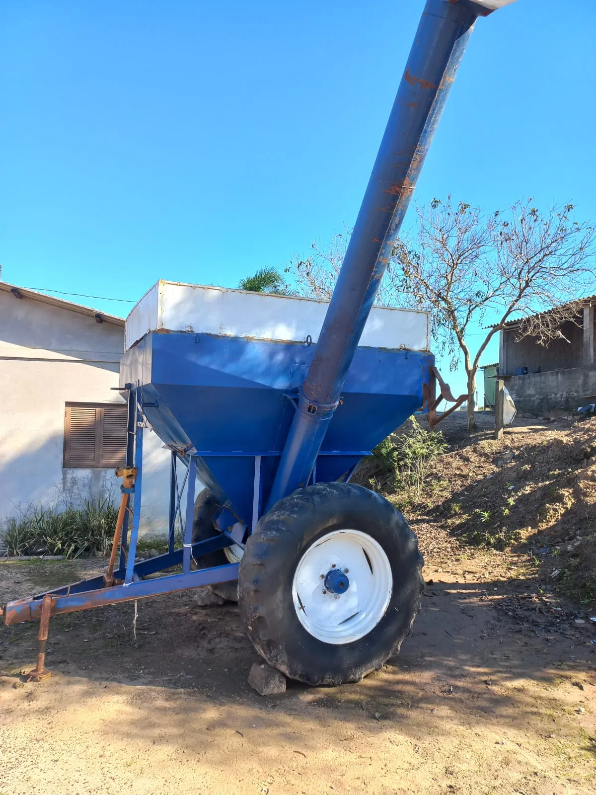 Fotos do bem 3 (graneleiro - bem  3).jpg 
