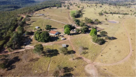  Vista aérea do imóvel 