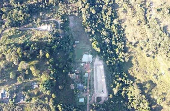  Vista aérea do imóvel 