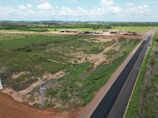  Vista aérea do imóvel 