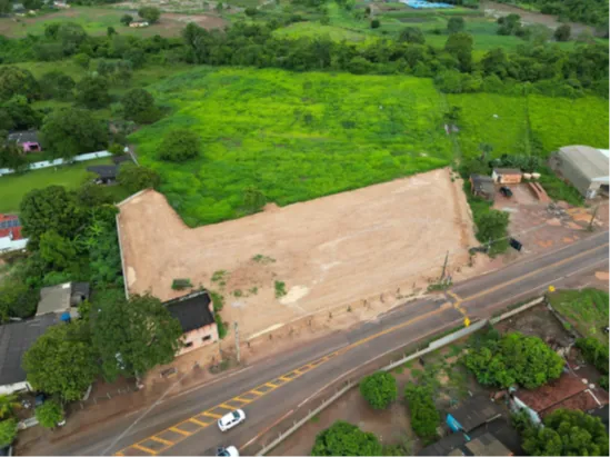  Vista aérea do imóvel 