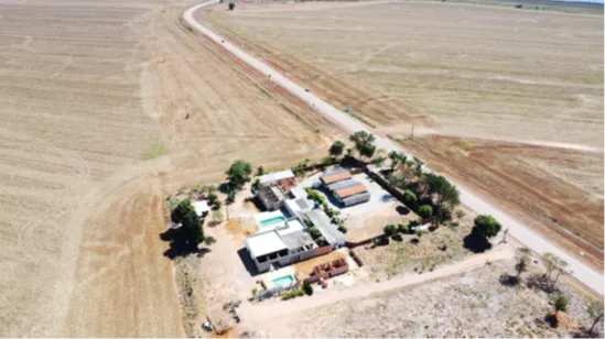  Vista aérea do imóvel 