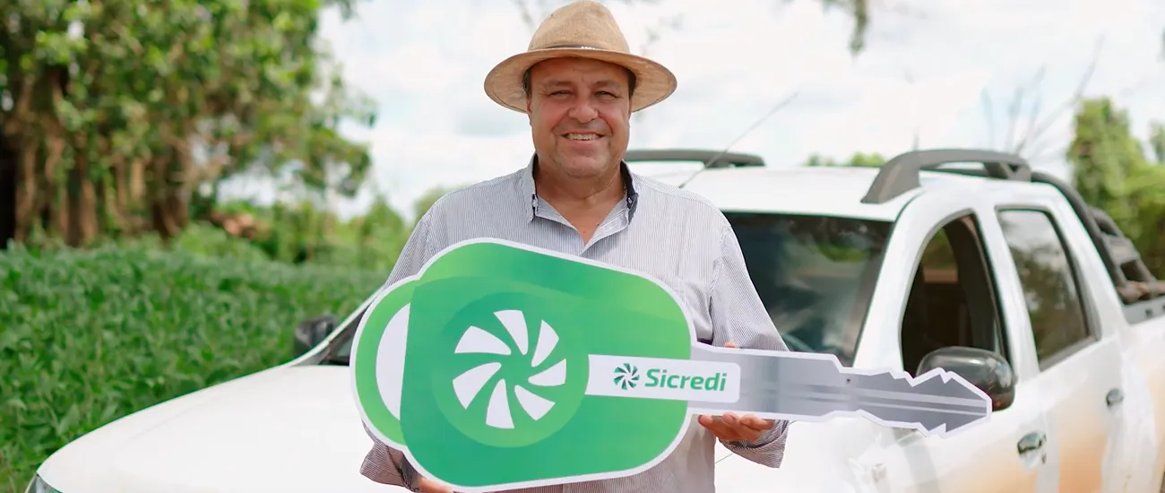  Associado que contratou o financiamento de veículos 