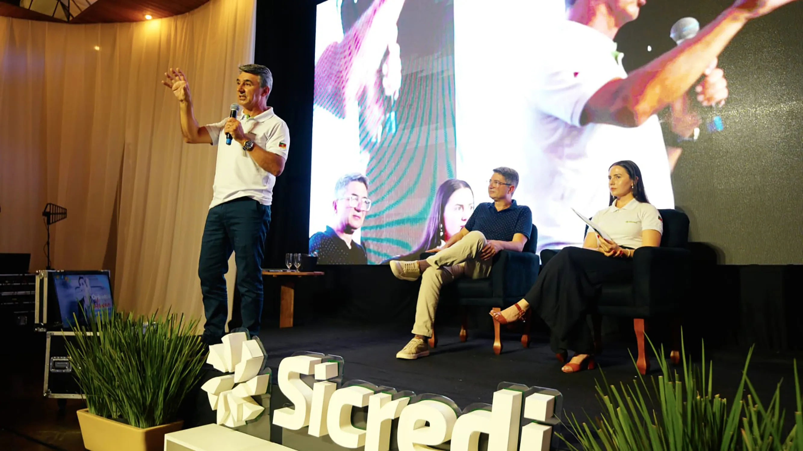  Rogério Encontro de educação.jpg 