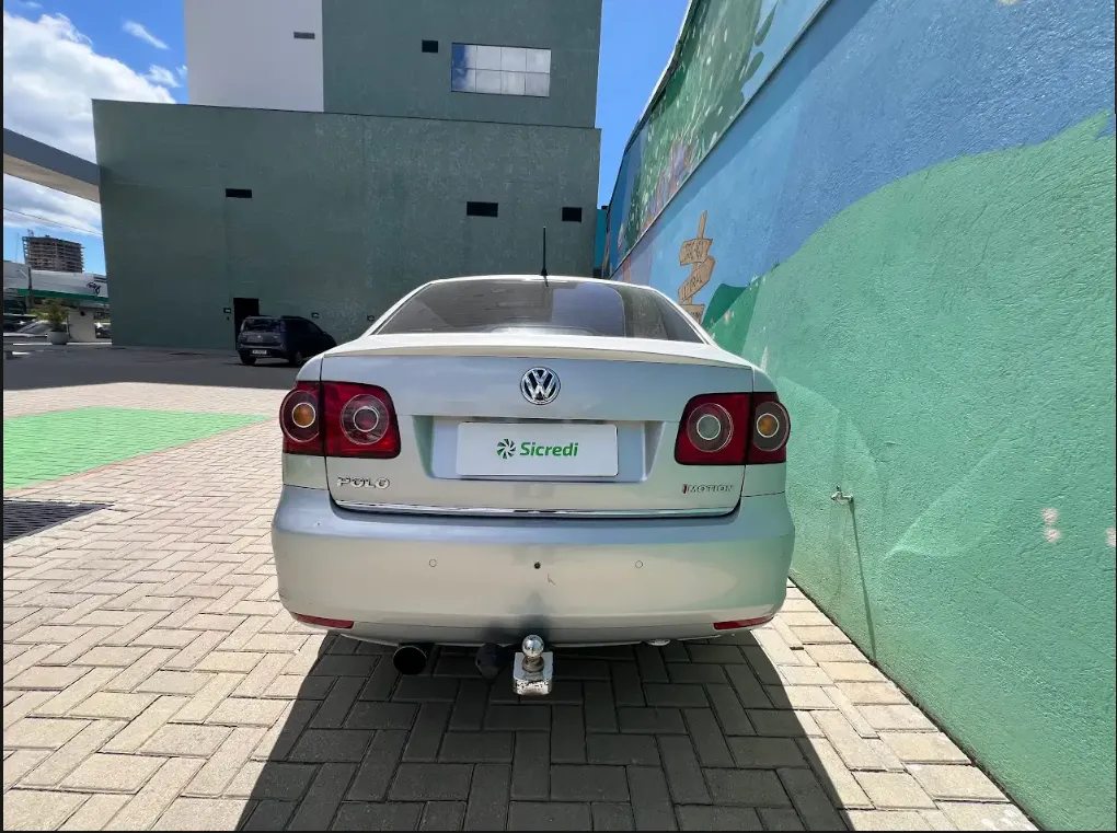  Polo 747906 - Traseira.png 