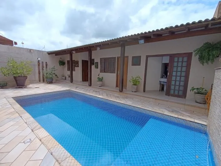  CASA CORNELIO PISCINA MAT 2019.jpg 