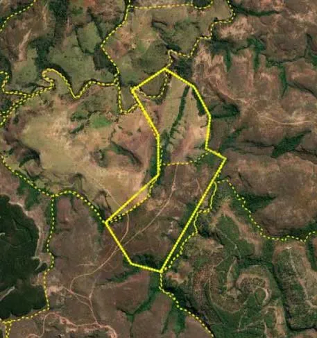  Ícone minimalista em linha verde representando um trator agrícola, simbolizando o segmento do agronegócio. 