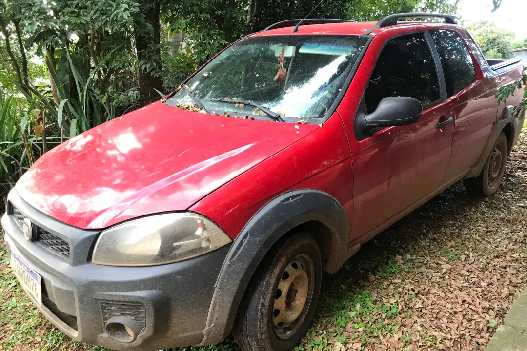  Veículo Fiat Strada 