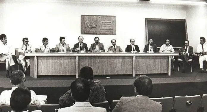  Fundação da atual Central  Sicredi PR/SP/RJ 