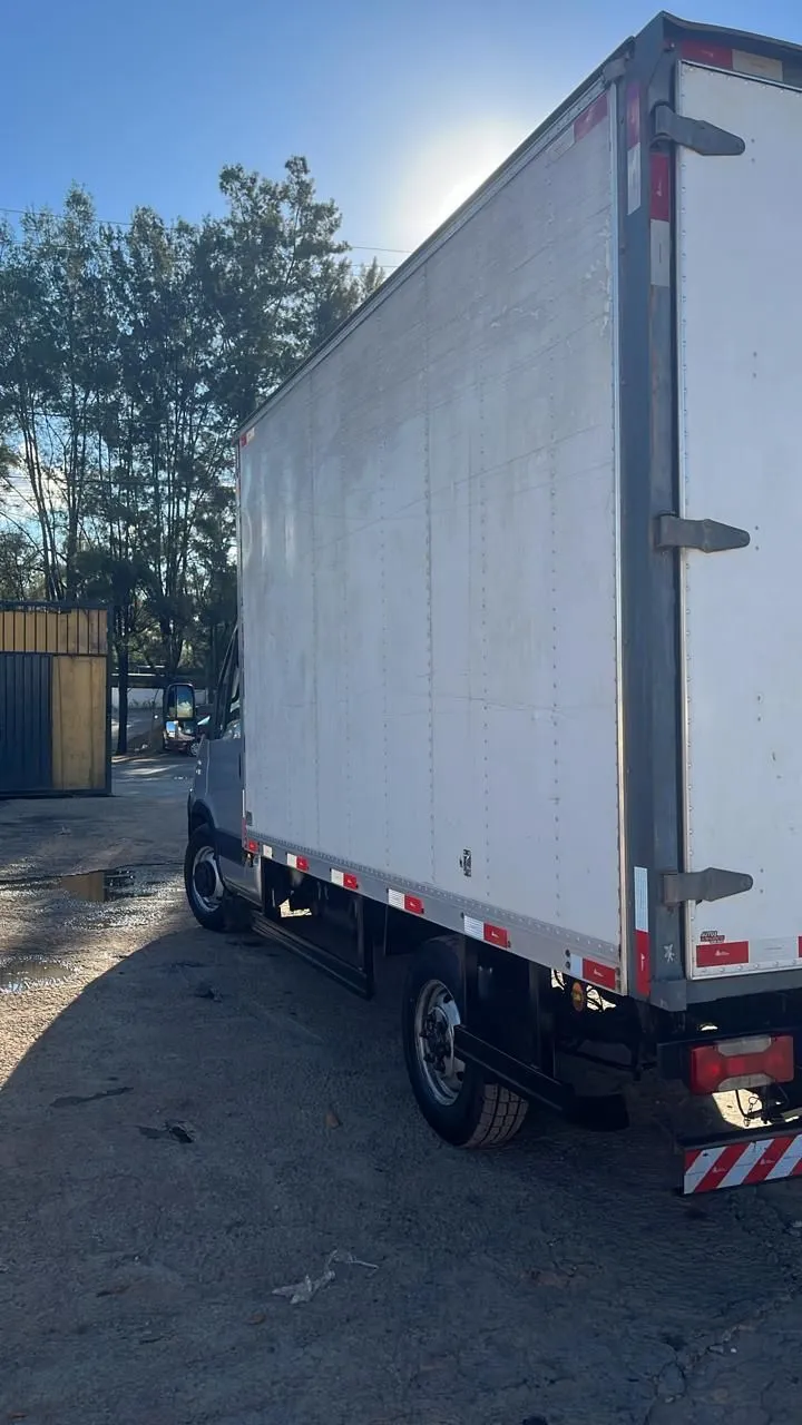  Caminhão Iveco Daily 2.jpg 