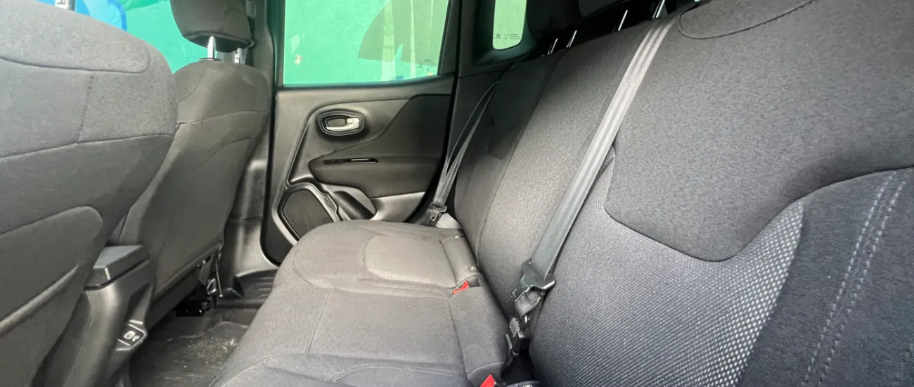  Renegade - RNJ6B38 - Interno.png 