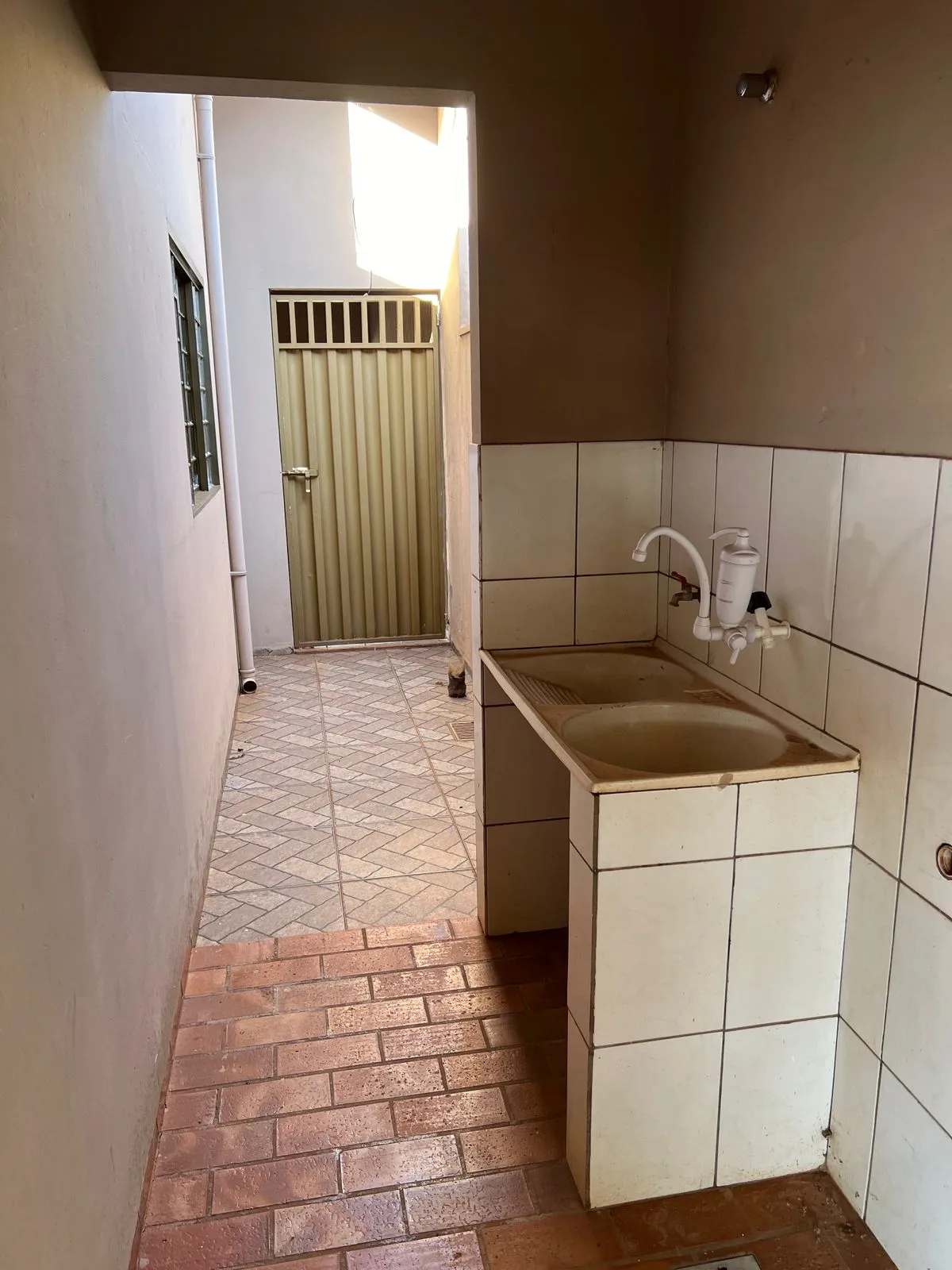  Area de Serviço - Nova Andradina - Casa no Portal.jpg 