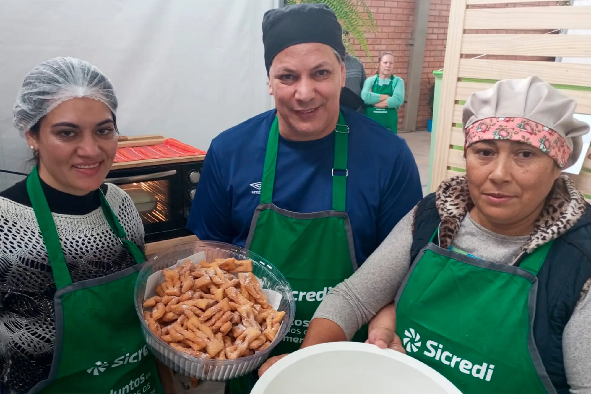  Sem Título-1_festa_da_colônia.jpg 