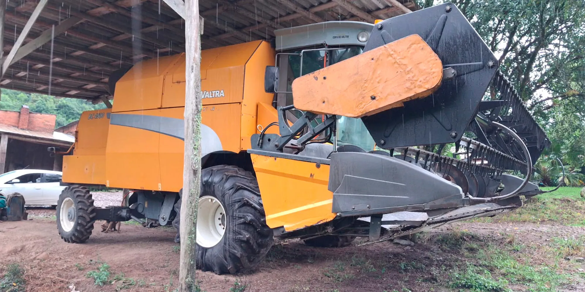  Valtra 1.jpg 