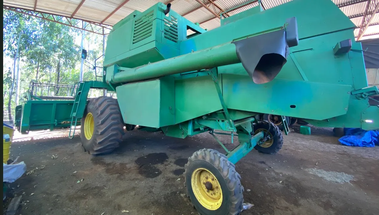  John Deere 1175 lateral 2.jpg 