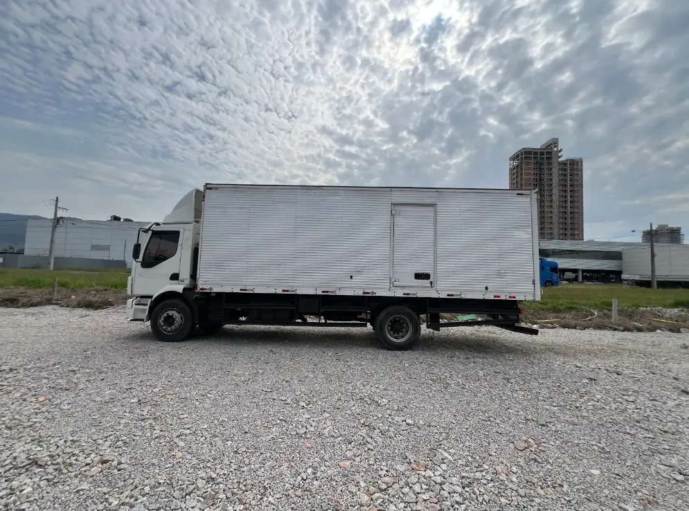  Caminhão VM 220 - OMP3E64 - LATERAL.png 