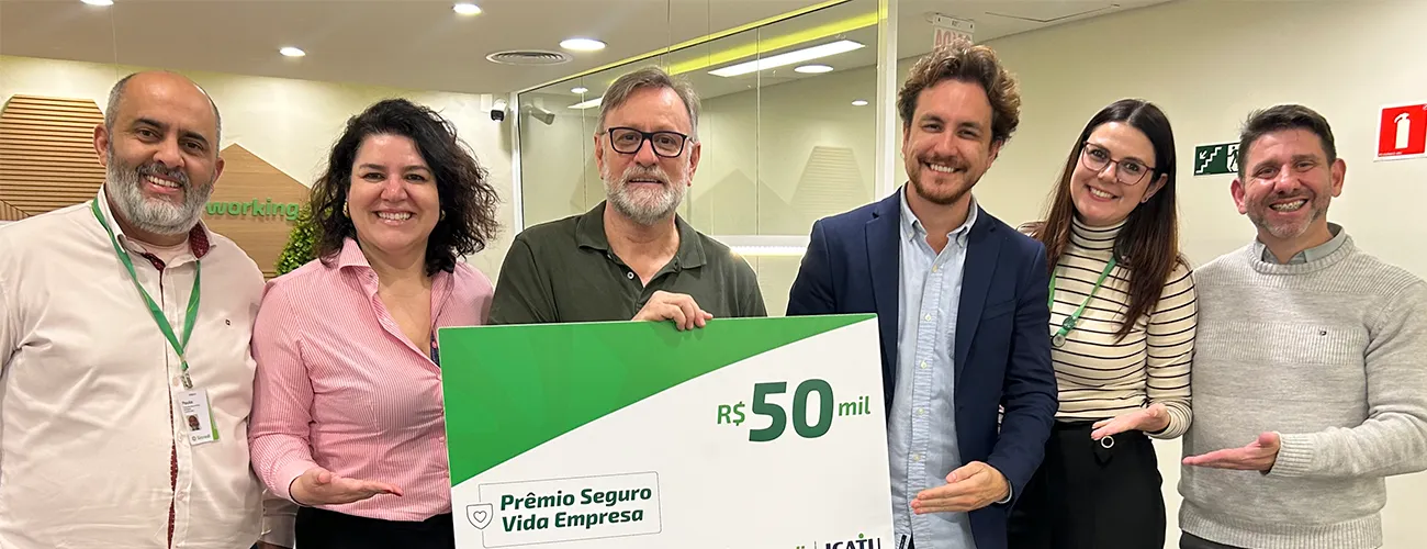  Associado com a equipe da agência.jpeg  1.png 