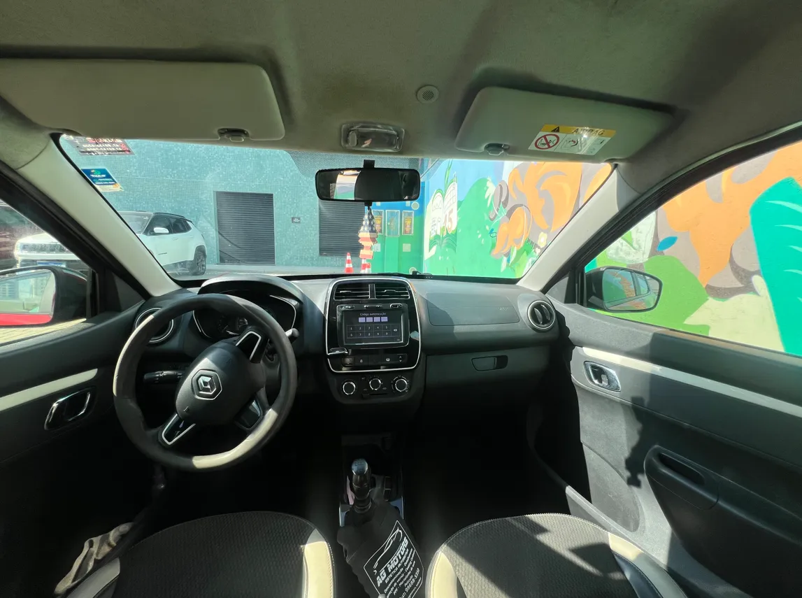  Kwid - Fotos - BBY4D46 - interna.png 