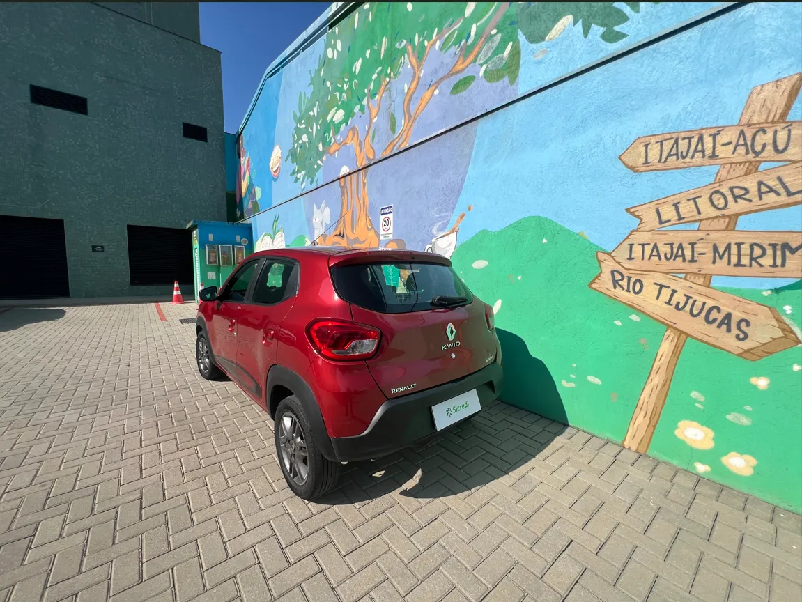  Kwid - Fotos - BBY4D46 - traseira.png 