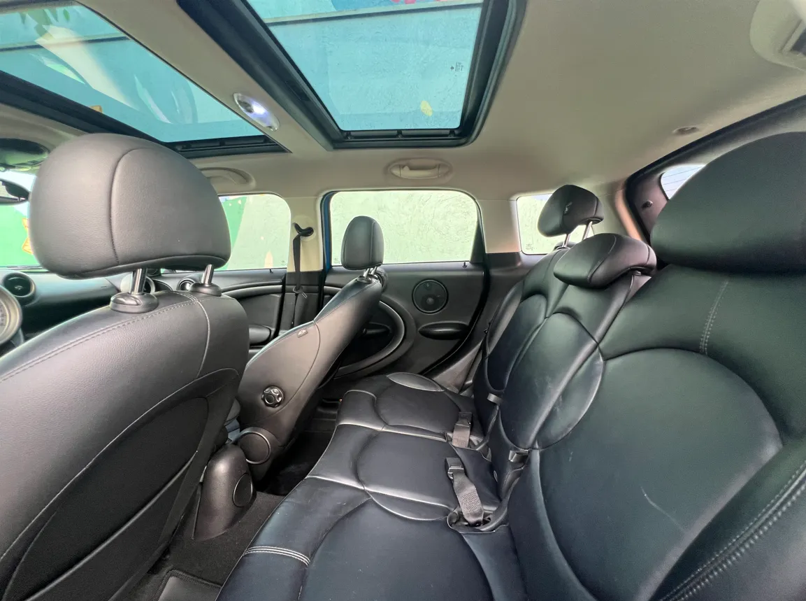  MINI COOPER - EVX1A16 - Interna 1.png 