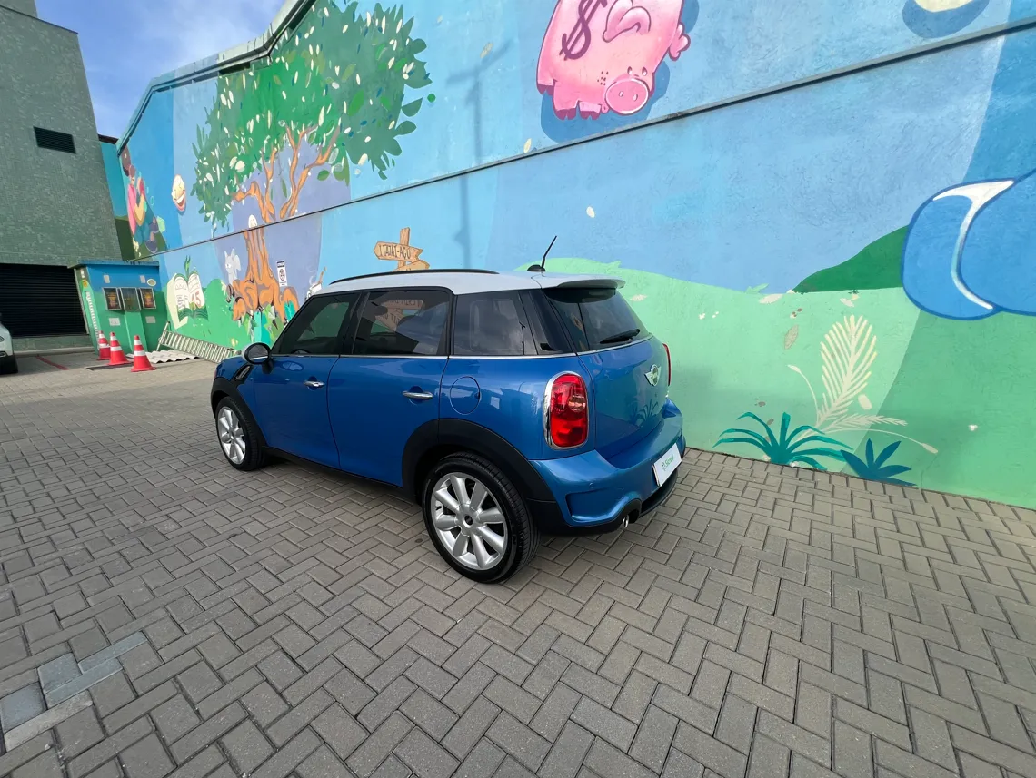  MINI COOPER - EVX1A16 - Traseira.png 