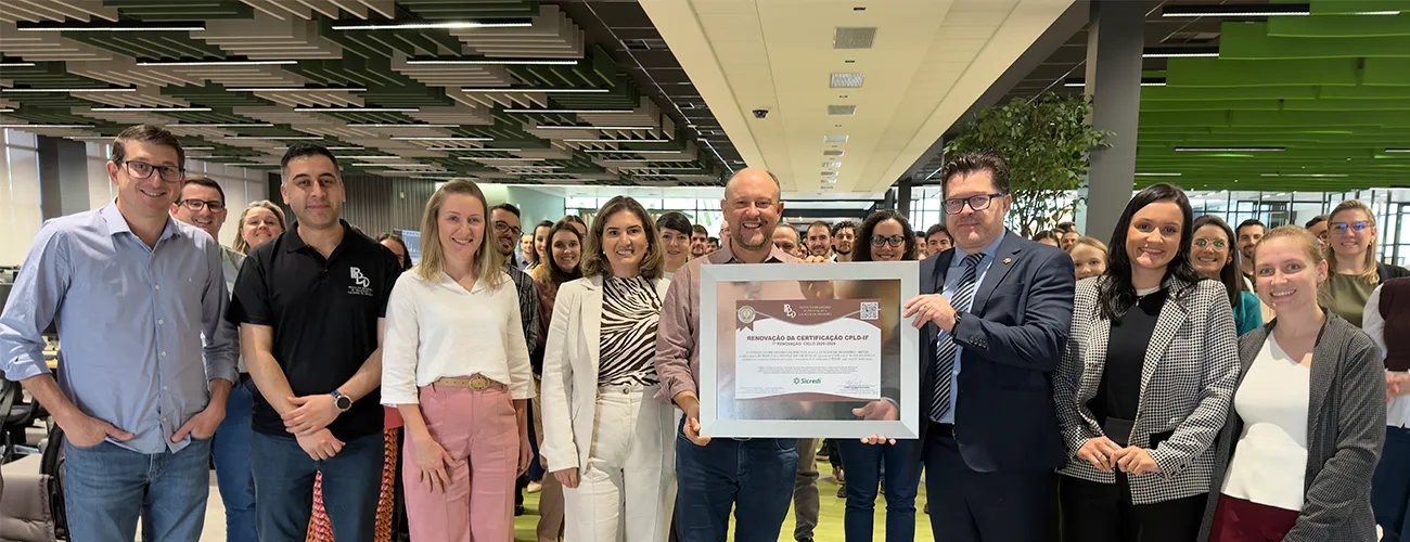  Sicredi Vale do Piquiri Abcd PR SP renovou a Certificação em Prevenção à Lavagem de Dinheiro para Instituições Financeiras.dng.png 