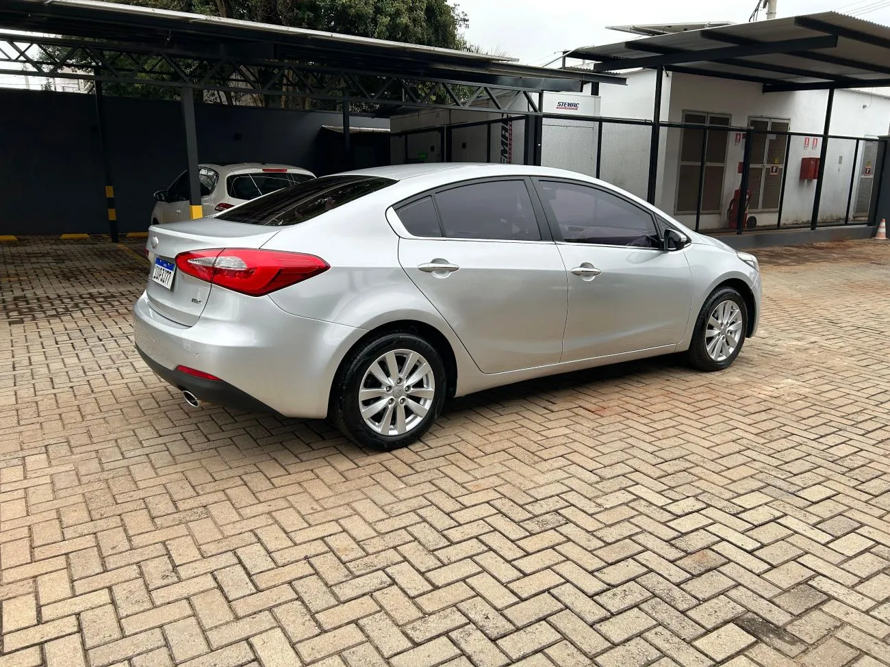  Kia Ceratto (2) 